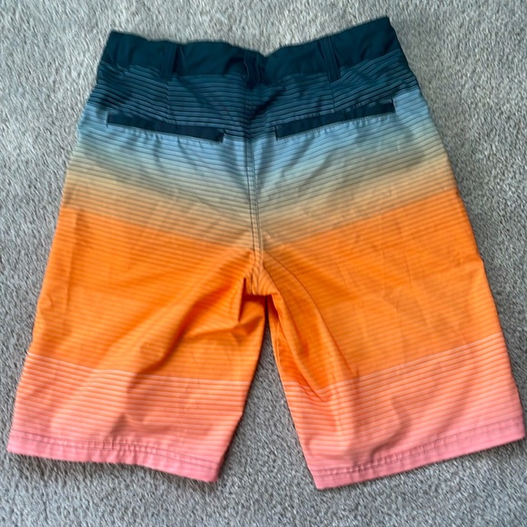 Boys Swim Trunks Size 16 Barely Used - Picture 3 of 3